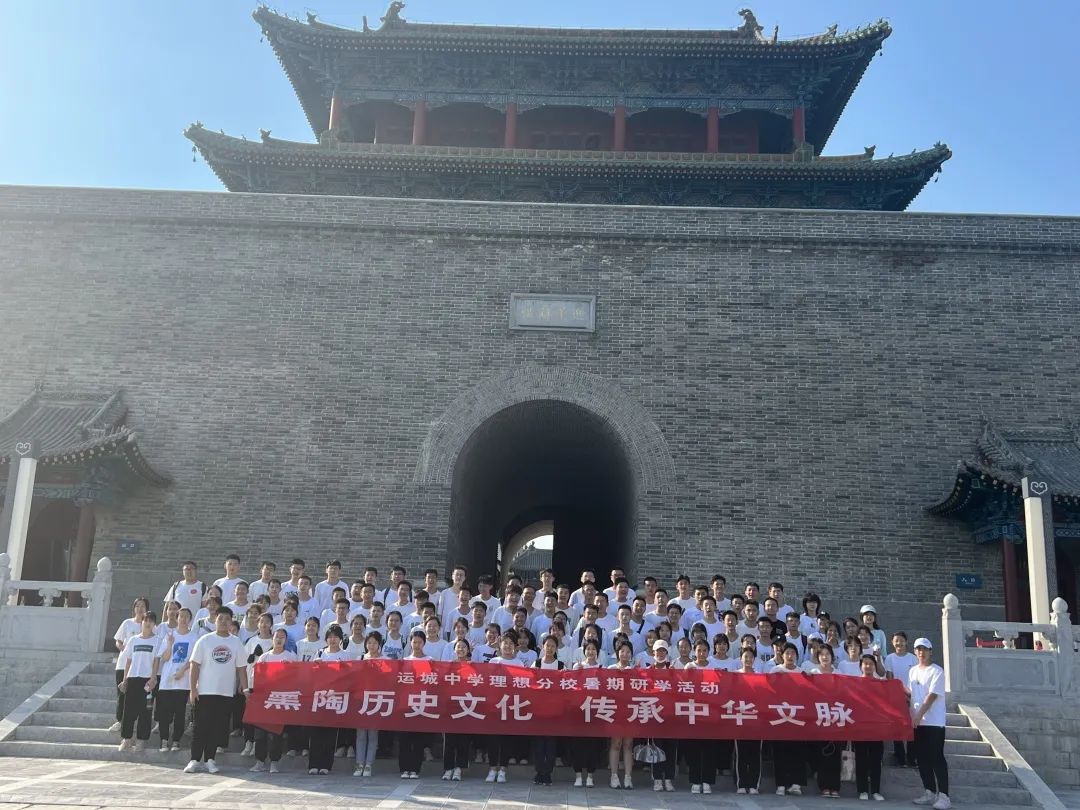 图片包含 建筑, 户外, 船, 大 AI 生成的内容可能不正确。